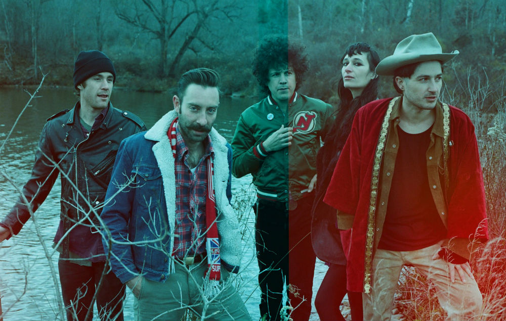 Black Lips announce new album and share lead single 'Can't Hold On'