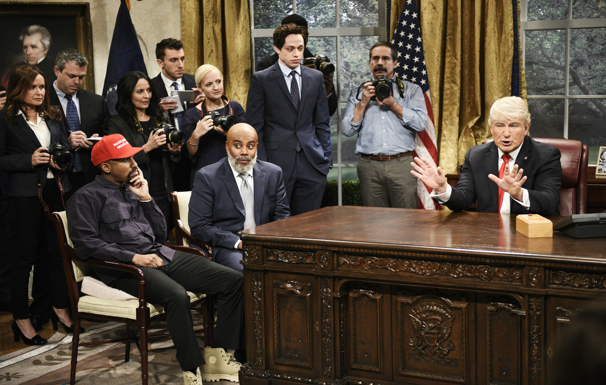 SNL parody Trump's meeting with Kanye West