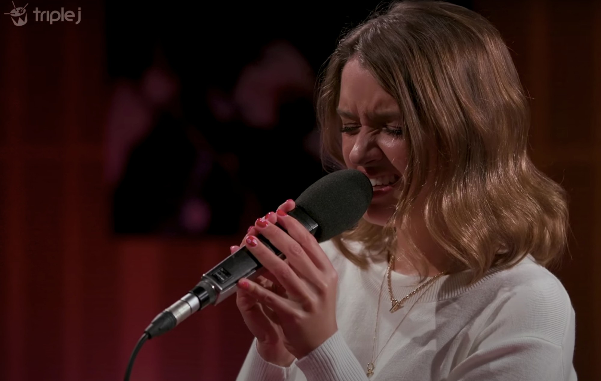 Eves Karydas covers ‘Painkiller’ by Ruel for triple j's 'Like A Version'