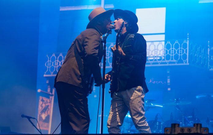 Pete Doherty Carl Barat The Libertines, image by Lorne Thomson Redferns via Getty Images