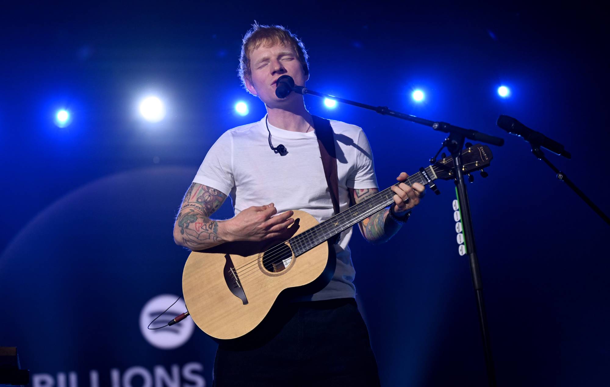 Watch Ed Sheeran cover The Pogues’ ‘Fairytale Of New York’ in Dublin with Beoga, Biird and Nizlopi